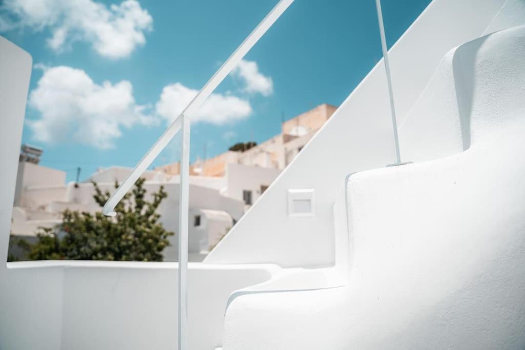Akri Santorini With Heated Jacuzzi Villa Emborió Kültér fotó